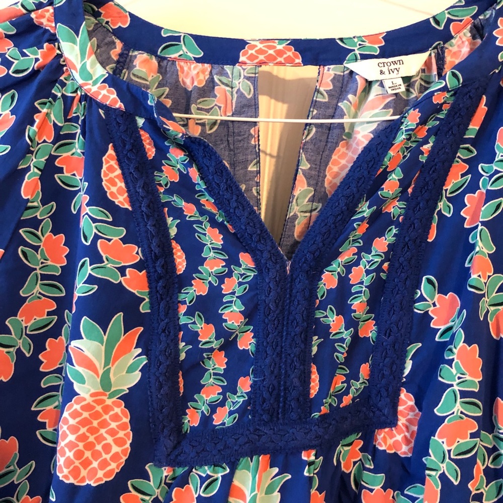 Crown & Ivy Blouse with 3/4 Sleeves and Pineapple Print - Picture 4 of 5